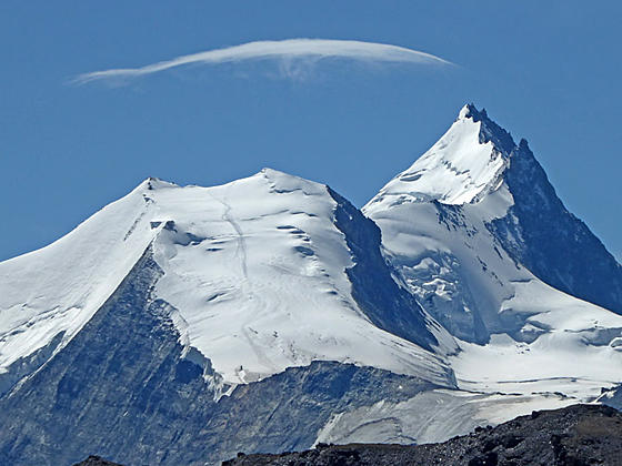 Close-up of the Bishorn and Weisshorn from Meidpass 