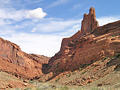 Heading up the Syncline Valley