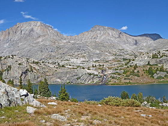 Fremont and Jackson Peak form the backdrop for Island Lake